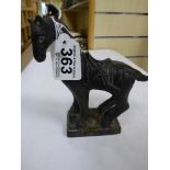 AN ORIENTAL IRON FIGURE OF A HORSE, CHARACTER MARKS TO BASE, 15CM HIGH