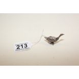 A 925 SILVER DOLLS HOUSE FIGURE OF A GOOSE, 5CM WIDE, 13.7G