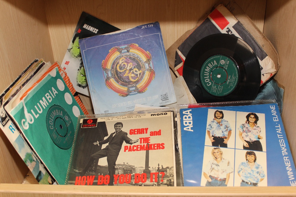 COLLECTION OF 7 INCH VINYL SINGLES INCLUDING HAZEL O'CONNOR, 60'S, 70'S, 80'S - Image 2 of 2