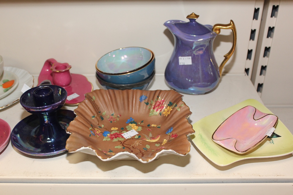 A QUANTITY OF CARLTON WARE INCLUDING A PAIR OF CANDLESTICKS A/F, A LUSTRE CHOCOLATE POT AND HARD - Image 3 of 3