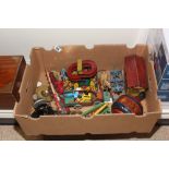 BOX OF MAINLY VINTAGE TIN PLATE TOYS