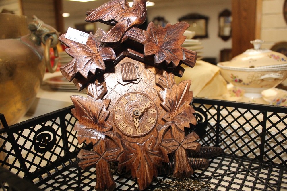 2 WOODEN CUCKOO CLOCKS - Image 3 of 4