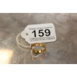AN 18CT GOLD RING, 2.4G