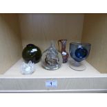 FIVE PIECES OF ART GLASS, INCLUDING BLUE GLASS CUP, A SPILL VASE, POURING JUG ETC