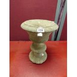 A SMALL RECONSTITUTED STONE PLANTER ON PEDESTAL BASE, 41CM HIGH