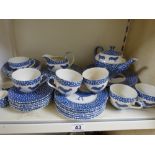 BURLEIGH SPONGEWARE ALICE COTTERILL CHANTICLEER CHICKEN COCKEREL 32 PIECE DINNER AND TEA SERVICE