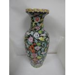 A LARGE ORIENTAL VASE DECORATED THROUGHOUT WITH DRAGONS AND FLORAL SCENES, CHARACTER MARKS TO