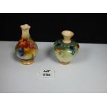 AN EARLY 20TH CENTURY ROYAL WORCESTER HAND PAINTED PORCELAIN BERRY VASE CIRCA 1908, SHAPE 285A,