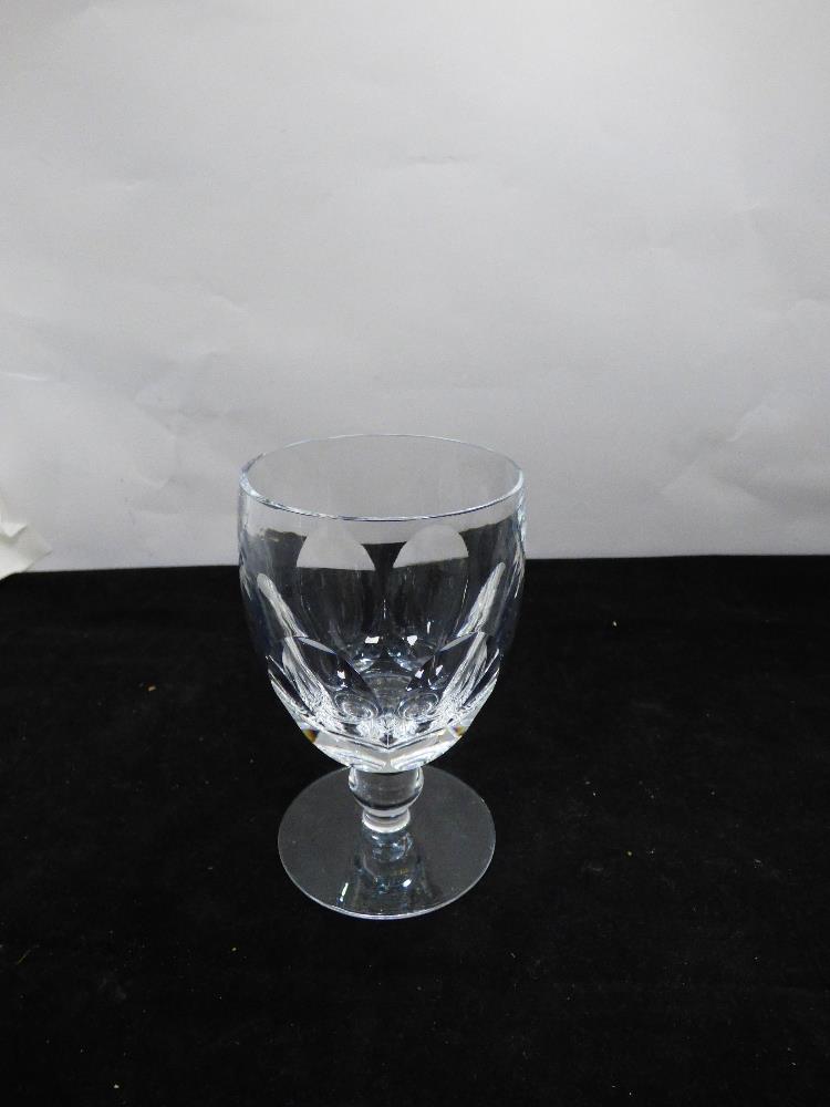 A SET OF SIX WATERFORD CRYSTAL WINE GLASSES, 13CM HIGH - Image 4 of 5