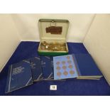 A COLLECTION OF ASSORTED CIRCULATED COINAGE, ALSO INCLUDING EMPTY FOLDERS FOR SHILLINGS,