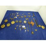 ASSORTMENT CLOCK PENDULUMS AND WINDING KEYS