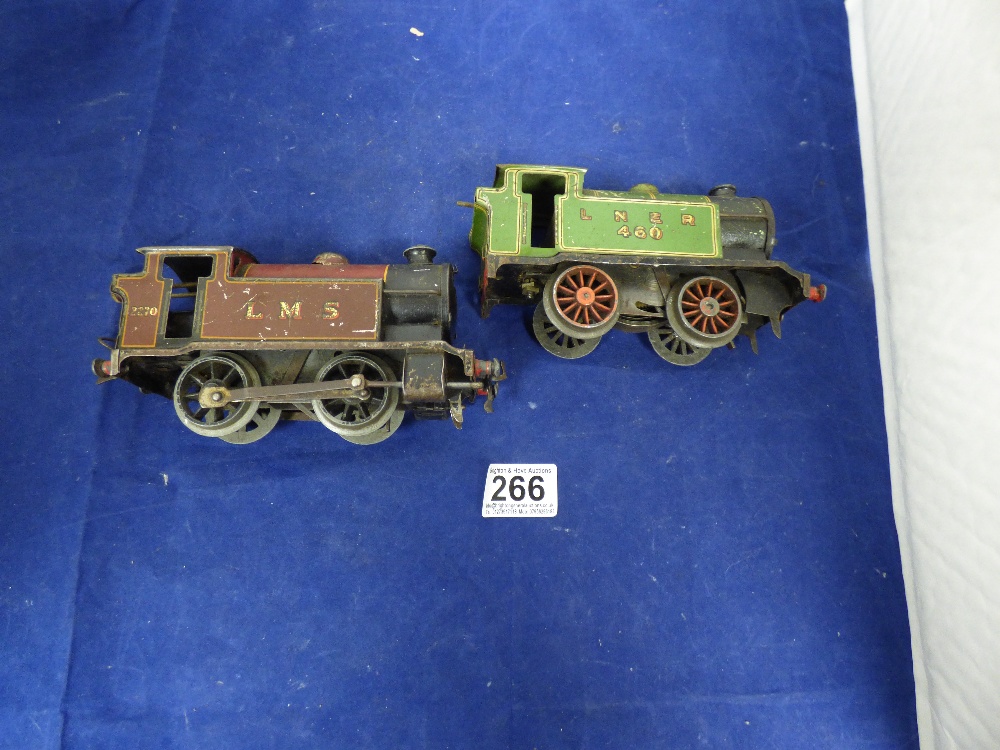 TWO VINTAGE HORNBY 0 GAUGE TIN PLATE TRAINS, TYPE 101, 19CM LONG - Image 4 of 5