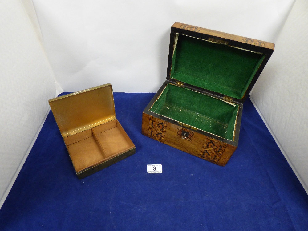 A LATE VICTORIAN WOODEN BOX WITH INLAID PARQUETRY DETAILING THROUGHOUT, 25CM WIDE, TOGETHER WITH A - Image 2 of 4