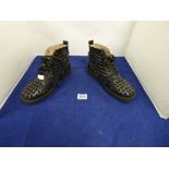 A PAIR OF CHRISTIAN LOUBOUTIN LOUIS CALF SPIKES BLACK SNEAKER,BOOTS / SHOES SIZE 42