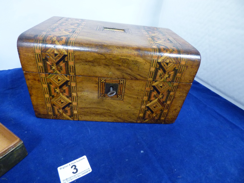 A LATE VICTORIAN WOODEN BOX WITH INLAID PARQUETRY DETAILING THROUGHOUT, 25CM WIDE, TOGETHER WITH A - Image 3 of 4