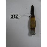 A SMALL HORN HANDLED FRUIT KNIFE, 14CM LONG