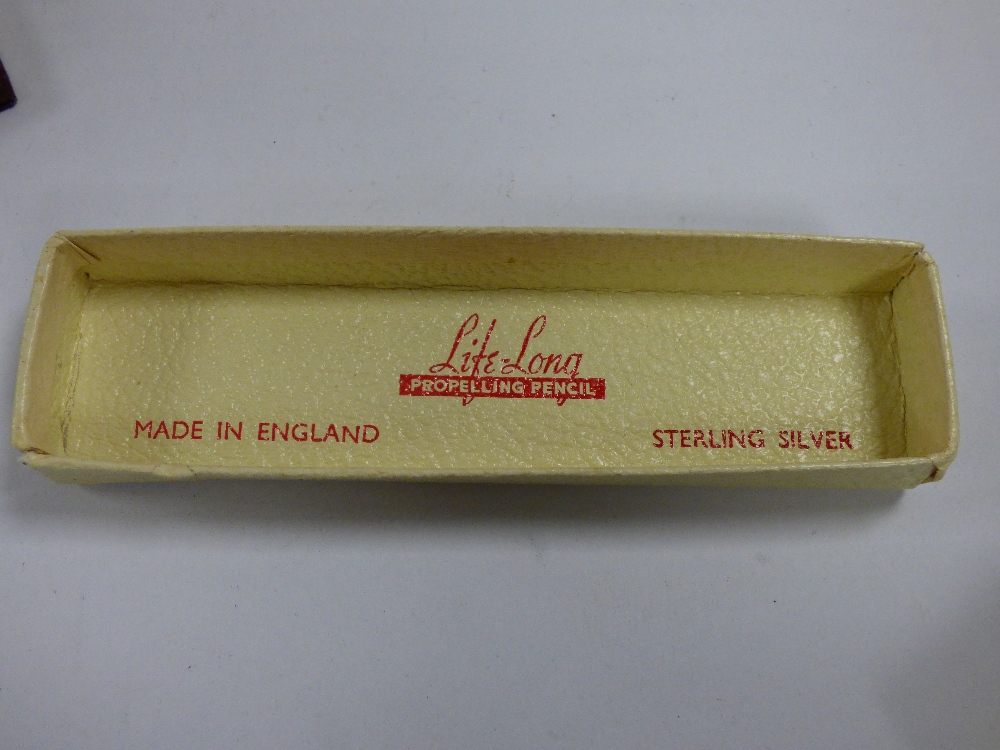 A STERLING SILVER LIFE LONG PROPELLING PENCIL IN ORIGINAL FITTED BOX WITH INSTRUCTIONS - Image 3 of 3