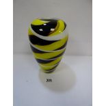 A LARGE MURANO BLACK & YELLOW ART GLASS VASE, ORIGINAL LABLE TO BASE, 27CM HIGH