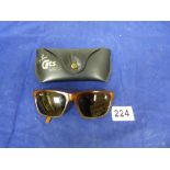 A VINTAGE PAIR OF RAY BAN B&L FRANCE MATTE B15 SKI SUNGLASSES IN ORIGINAL CASE