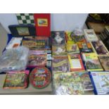 LARGE COLLECTION OF VINTAGE JIGSAW PUZZLES IN BOXES