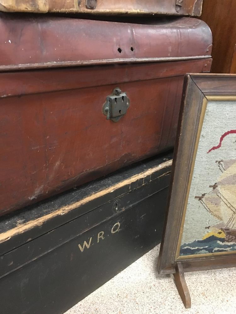 SELECTION OF VINTAGE SUITCACES AND TRUNKS WITH FIRE SCREEN - Image 5 of 6