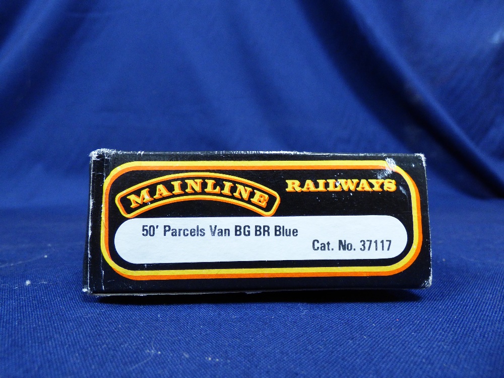 OO GAUGE PALITOY MAINLINE RAILWAYS DIESEL LOCOMOTIVE CARRIAGES. ALL BOXED - Image 7 of 17