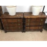 PAIR OF CONTINENTAL CHEST OF DRAWERS IN OAK