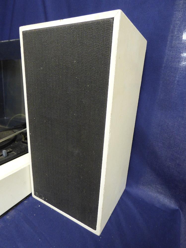 AN ULTRA GROUP STEREO VINYL DECK WITH A PAIR OF MODEL 64507 ULTRA SPEAKERS - Image 4 of 6