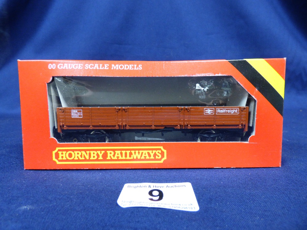 HORNBY /TRIANG OO GAUGE RAILWAY WAGONS AND CARS. SOME BOXED - Image 4 of 19