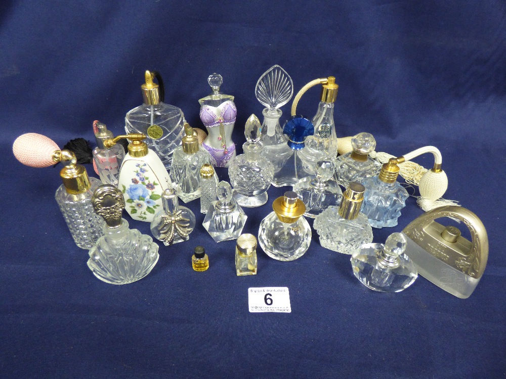 COLLECTION OF ATOMISERS AND PERFUME BOTTLES