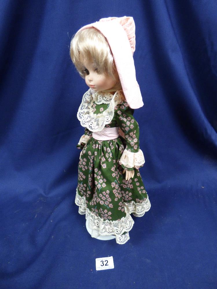 VINTAGE BOXED DOLL BY FURGA - Image 3 of 4