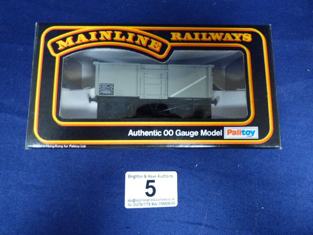 OO GAUGE PALITOY MAINLINE RAILWAYS DIESEL LOCOMOTIVE CARRIAGES. ALL BOXED - Image 16 of 17