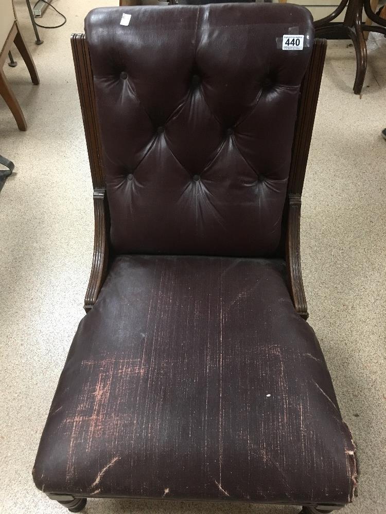 EDWARDIAN BROWN LEATHER BUTTON BACK CHAIR ON ORIGINAL CASTORS - Image 2 of 4