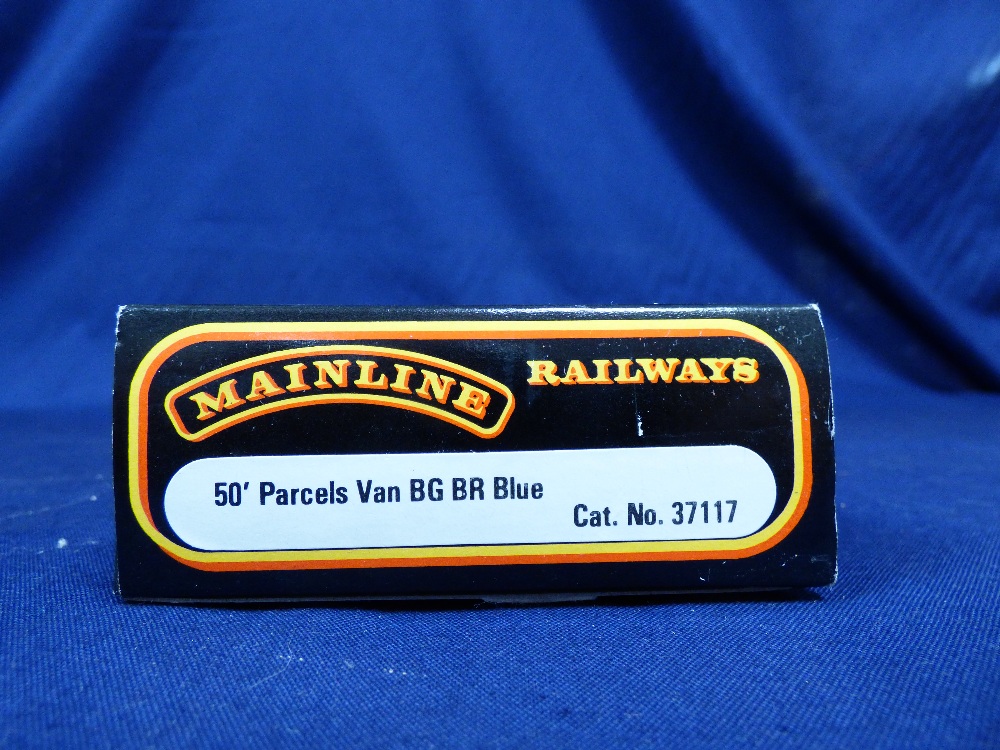 OO GAUGE PALITOY MAINLINE RAILWAYS DIESEL LOCOMOTIVE CARRIAGES. ALL BOXED - Image 5 of 17