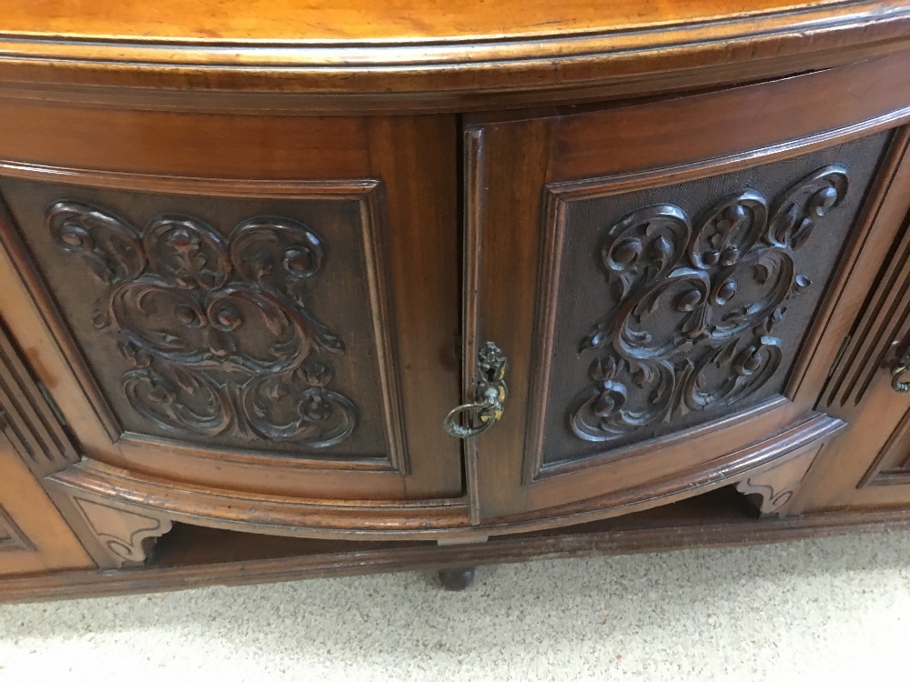 ORNATE BUFFET SIDEBOARD WITH ORNATE DETAIL 185 X 99 X 59 CM - Image 4 of 4