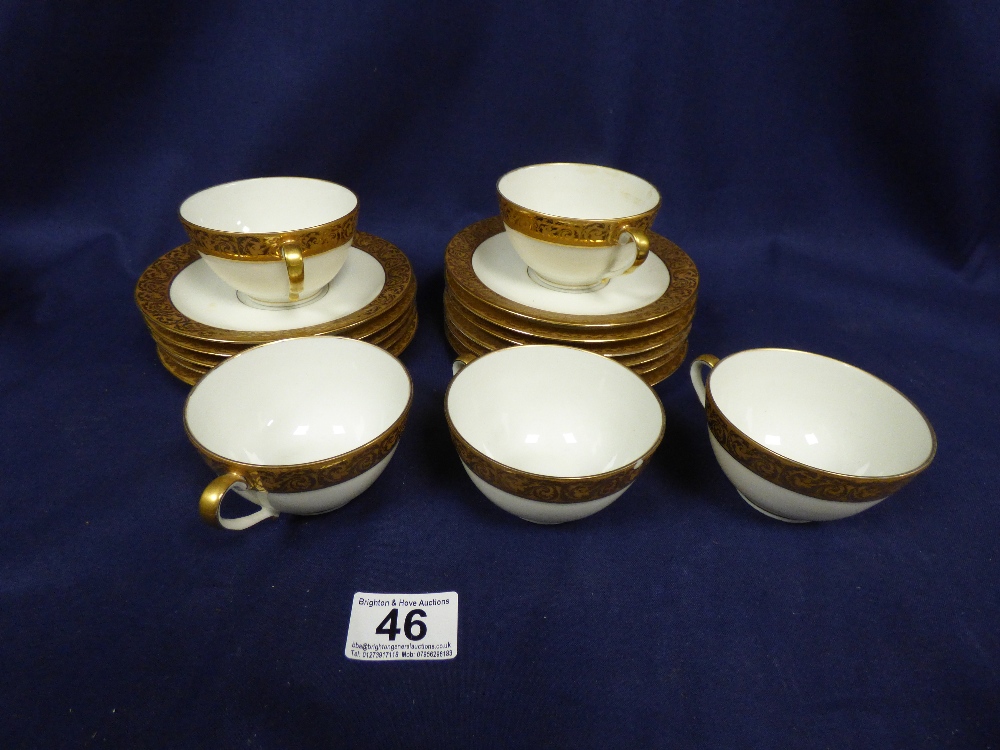 LIMOGES PORCELAIN PART TEA SET, COMPRISING TEA POT, CUPS, SAUCERS, SIDE PLATES AND MORE, 32 PIECES - Image 2 of 5