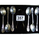 A SET OF SIX SILVER VICTORIAN TEA SPOONS WITH ORNATELY PIERCED TERMINALS, HALLMARKED SHEFFIELD