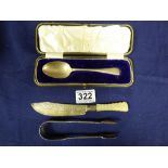 A SINGLE SILVER SPOON IN ORIGINAL FITTED CASE, A VICTORIAN SILVER BLADED BUTTER KNIFE AND PAIR