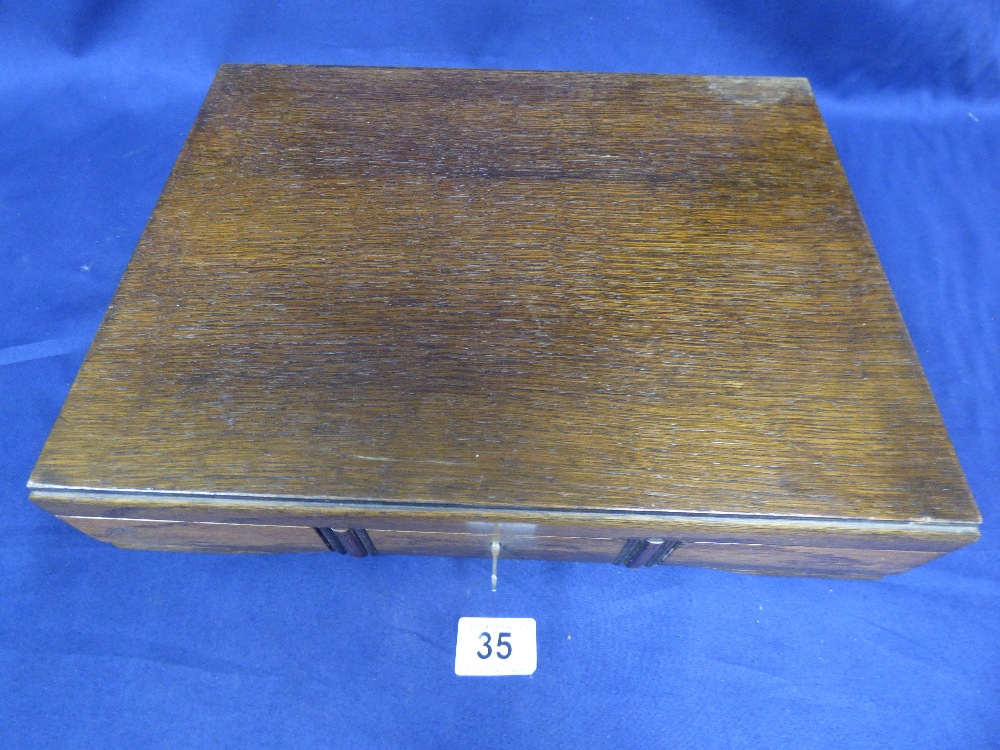 AN OAK BOXED CANTEEN OF CUTLERY BY RICHARDSON AND BINNEY LTD OF SHEFFIELD - Image 2 of 4