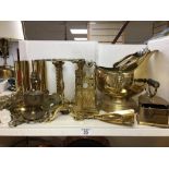 ASSORTED BRASS WARE, INCLUDING PAIR OF SHELL CASES, COAL SCUTTLE, PAIR OF BARLEY TWIST