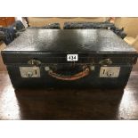 LADIES LEATHER TRAVELING VANITY CASE WITH PART CONTENTS