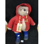 A VINTAGE PADDINGTON BEAR BY GABRIELLA DESIGNS LTD 1972, DESIGN REG NUMBER 957892, APPROX 45CM HIGH