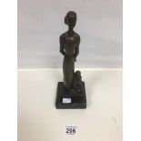 AN ART DECO BRONZE FIGURE OF A MOTHER AND CHILD, SIGNED HOBO, RAISED UPON MARBLE BASE, 30CM HIGH