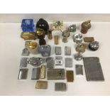 QUANTITY OF VINTAGE LIGHTERS, INCLUDING ZIPPO, RONSON AND MANY MORE, ALSO INCLUDING A DORSET LIGHT