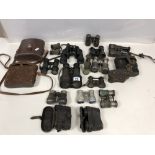 A LARGE COLLECTION OF EARLY BINOCULARS AND OPERA GLASSES, SOME IN ORIGINAL CASES