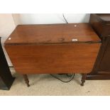 EDWARDIAN MAHOGANY DROP LEAF TABLE