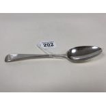 A GEORGE III SILVER TABLESPOON, HALLMARKED LONDON 1825 BY WILLIAM BATEMAN, 61G