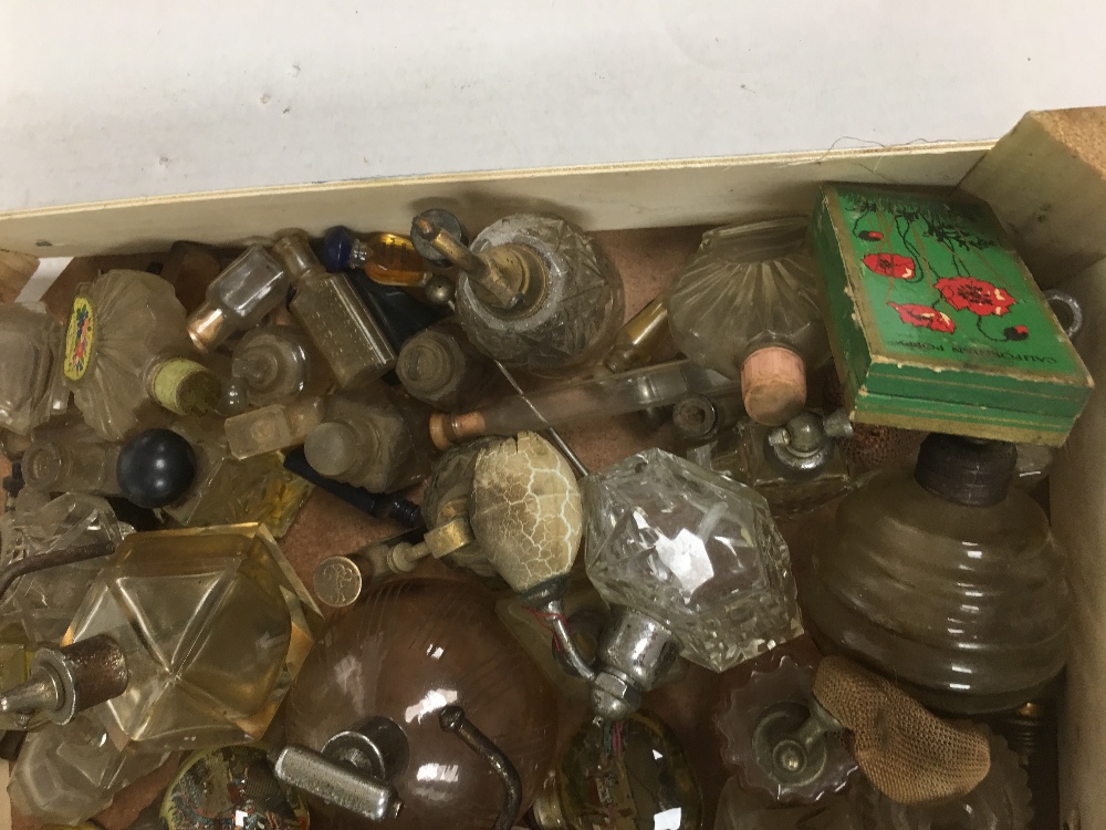 COLLECTION OF VINTAGE GLASS PERFUME BOTTLES AND ATOMIZERS, VARIOUS SHAPES AND SIZES - Image 2 of 12