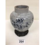 A CHINESE MING DYNASTY VASE WITH MISTY GREY GROUND WITH HAND PAINTED BLUE DETAILING THROUGHOUT, WITH