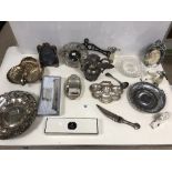 COLLECTION OF ASSORTED SILVER PLATED ITEMS INCLUDING TREFOIL SERVING DISH, PICTURE FRAME AND MUCH